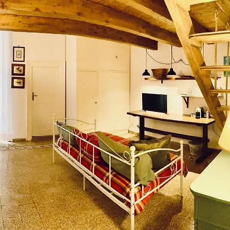 Elena 39 Bed & Breakfast *