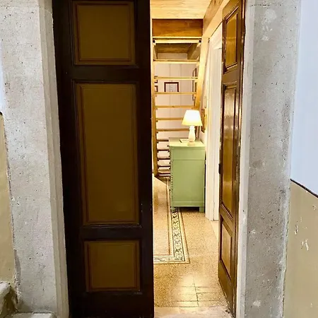 Elena 39 * Trani
